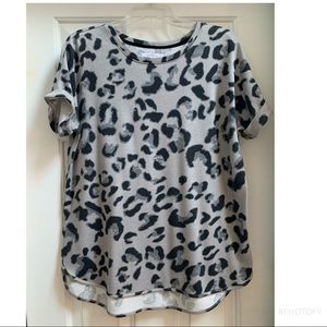 4/$25 New Directions Animal Print Top Medium